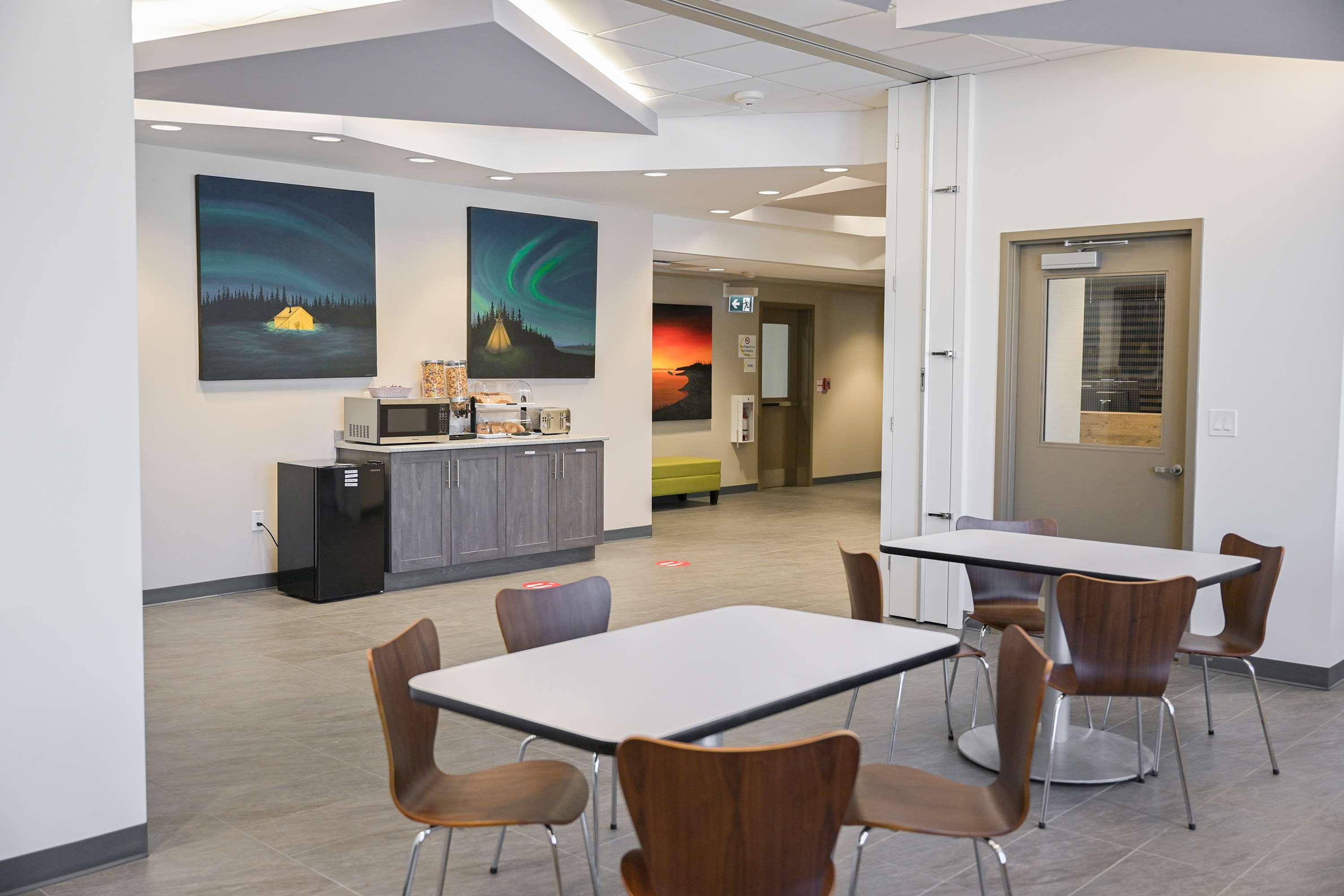 Super 8 By Wyndham Moosonee Otel Dış mekan fotoğraf