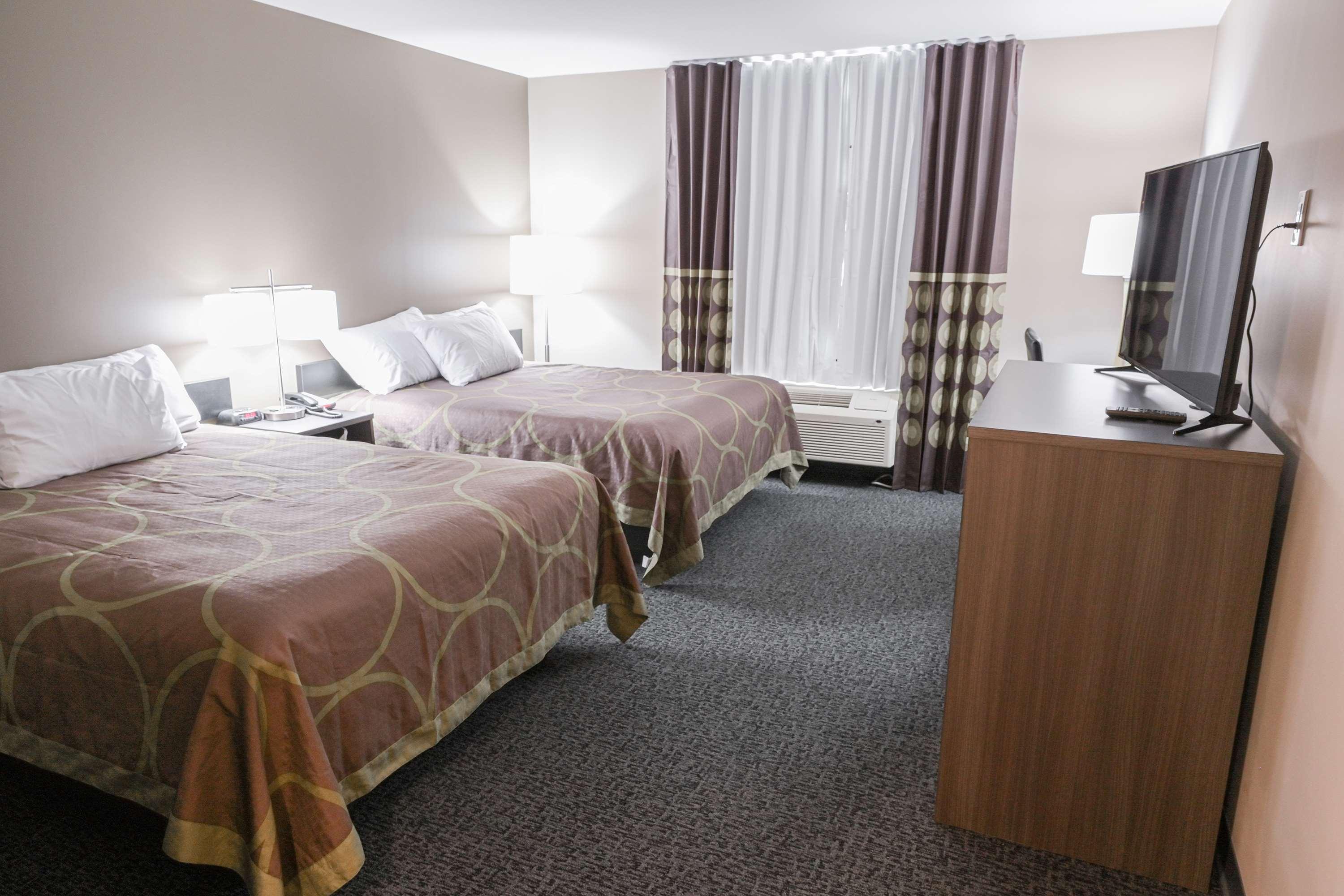 Super 8 By Wyndham Moosonee Otel Dış mekan fotoğraf